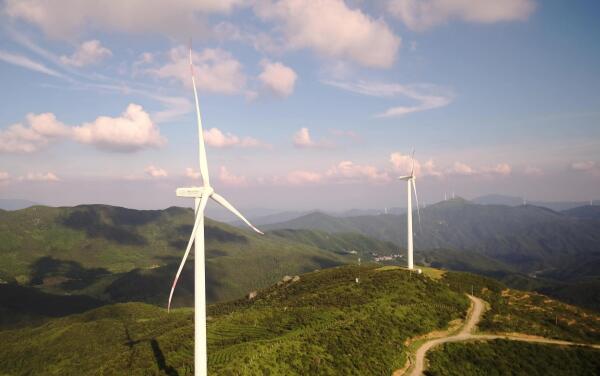 风力发电机一台造价多少钱：90万欧元/兆瓦，国产便宜一点