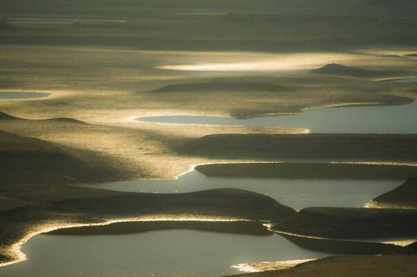 中國最大的淡水湖:鄱陽湖，約4070平方千米