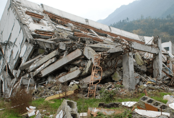 汶川大地震是几级地震：里氏震级8.0级，矩震级8.3级