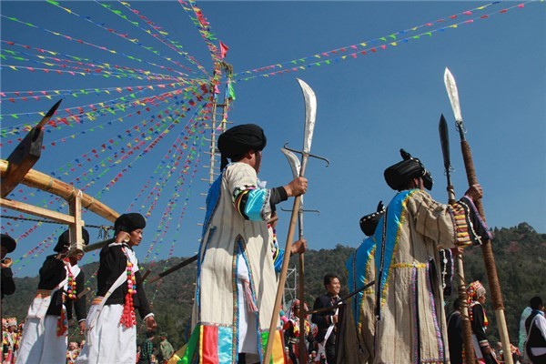 傈僳族的传统节日：基本每个月都有节日度过（傈僳族介绍）