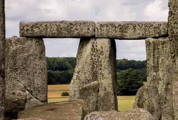英國巨石陣是什么時期的產物:約公元前2500-1500年