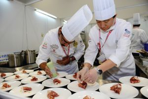  世界三大烹饪王国 中国为三大美食王国之首