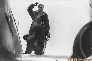 [图文]中国空军上尉徐焕升驾机远征成轰炸日本本土第一人