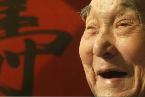 日本军人隐居中国70年救死扶伤，只有一个习惯能看出来他是日本人