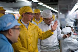 【钛晨报】外媒：苹果最大iPhone组装厂富士康计划削减29亿美元成本
