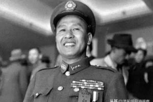他在淮海战役对蒋介石见死不救，至今死因成谜