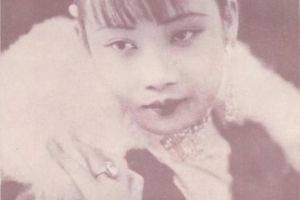 老照片：美国华裔女星，曾被国人误解，抗战中彻底扭转形象