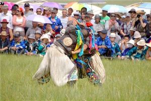 那達慕是哪個民族的節日：蒙古的傳統節日（持續五天）