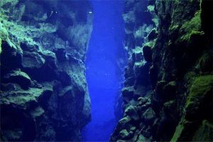 馬里亞納海溝在哪個洋里面 太平洋底（60000萬多年歷史）