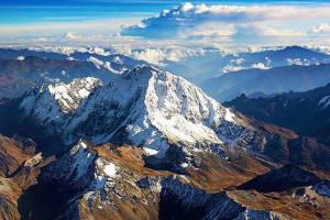 世界上最大的山脉:全长8900公里(被称南美脊梁)